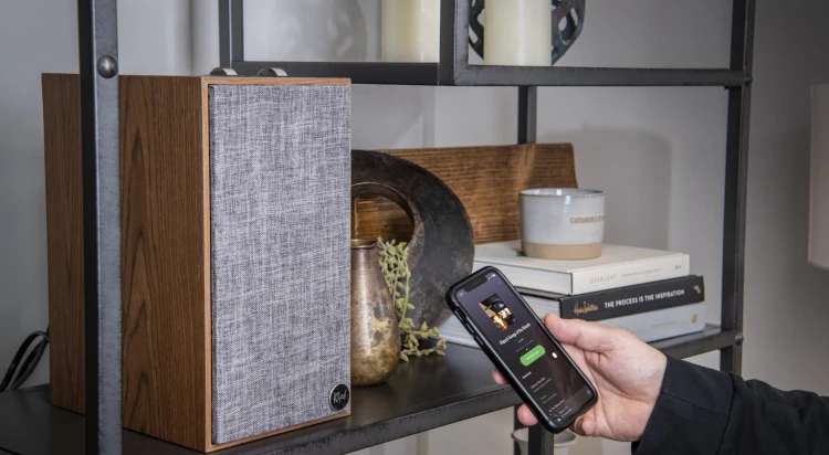 Salon audio oraz kolumny głośnikowe, podstawkowe aktywne KLIPSCH The Fives walnut