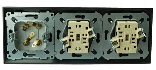 Gniazdka głośnikowe ścienne 4G 230V prądowe