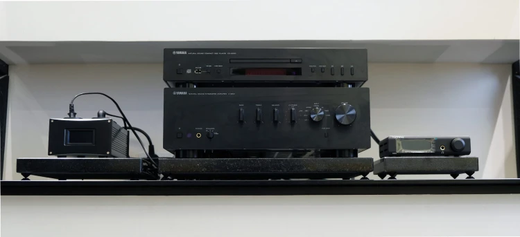 Kamienna granitowa podstawa pod kolumny audio hifi