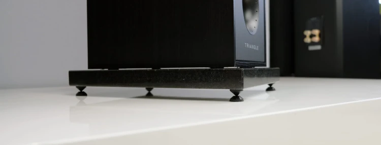 Kamienna granitowa podstawa pod kolumny audio hifi
