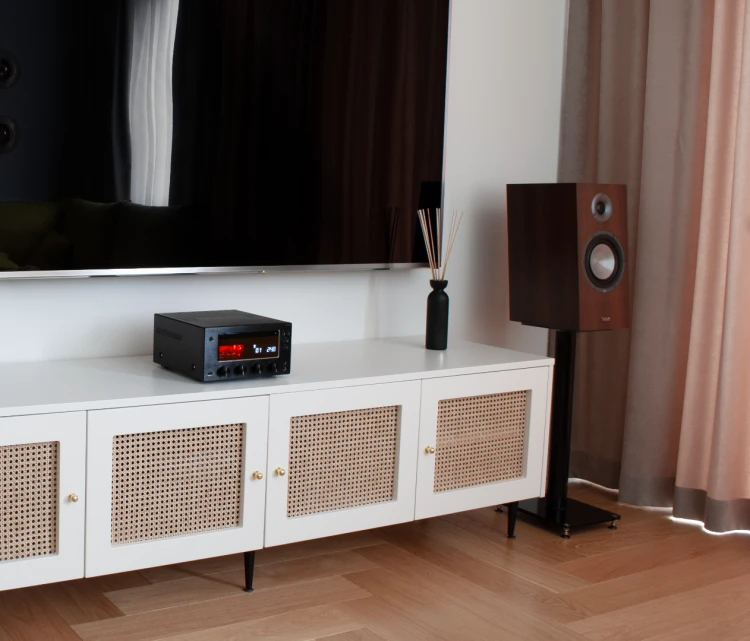 Taga Harmony HTR-1000CD v.3