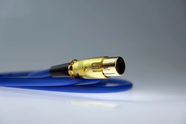 Kabel mikrofonowy przewód XLR Canon Klotz BLUE