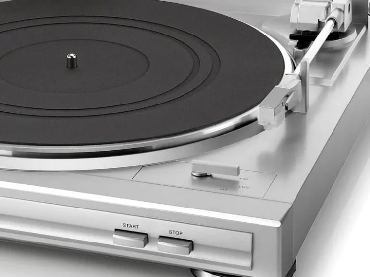 Denon DP-29F gramofon automatyczny z przedwzmacniaczem - srebrny