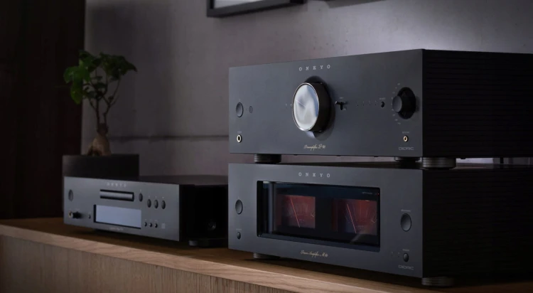 ONKYO-ICON-M-80-BLACK-Koncowka-mocy-stereo-KLASA-AB-150W-200W-HI-FI-Moc-wyjsciowa-4-200-W.jpg